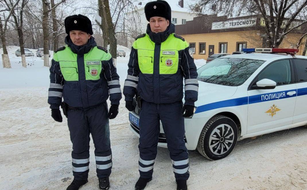 По пути на работу саратовчанка попала в снежную ловушку По пути на работу саратовчанка попала в снежную ловушку